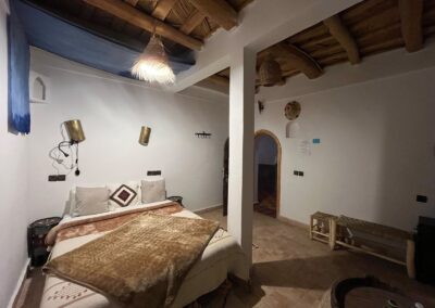 Bedroom with traditional decor at Dar Essalama